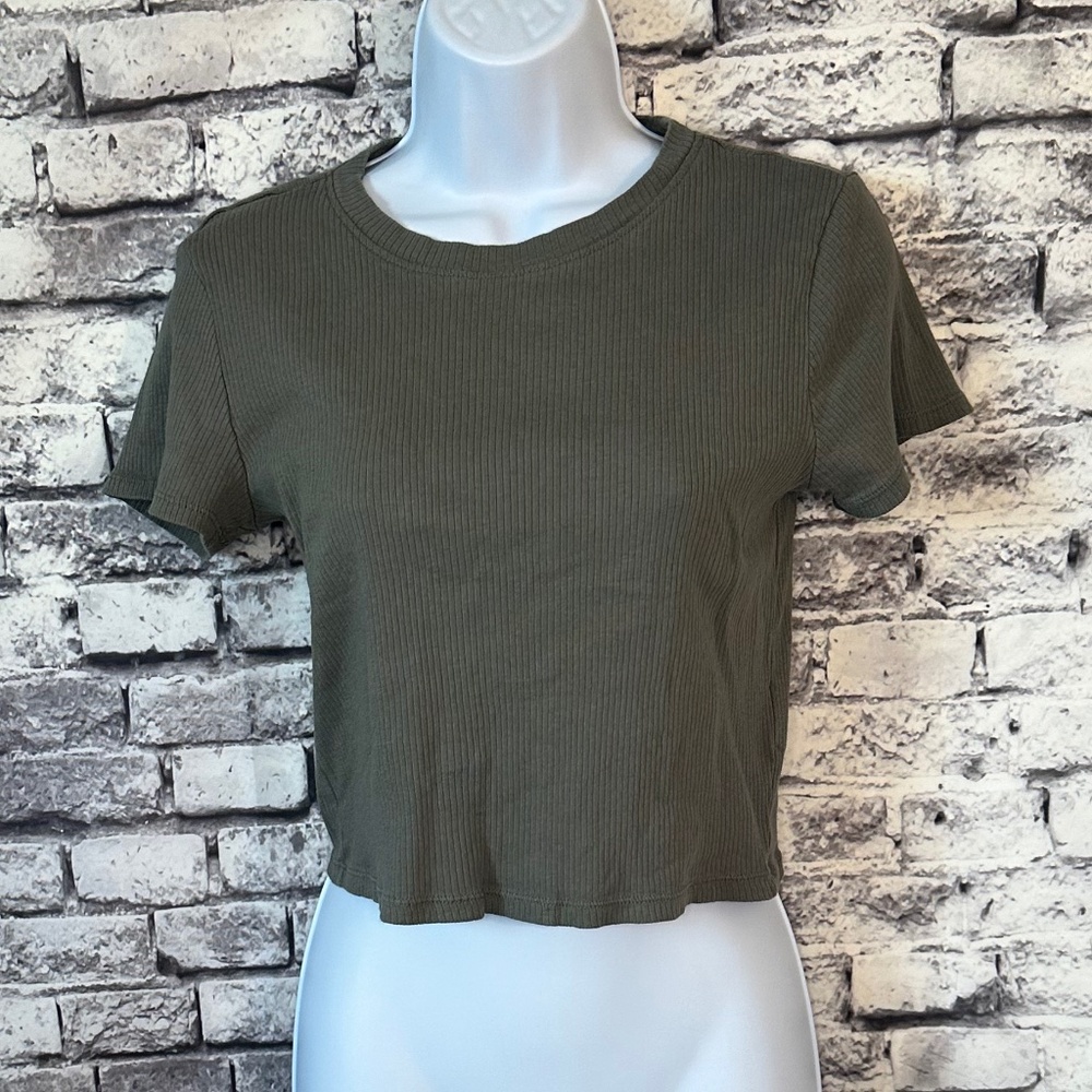 Divided Green Crop Top T-shirt Size L